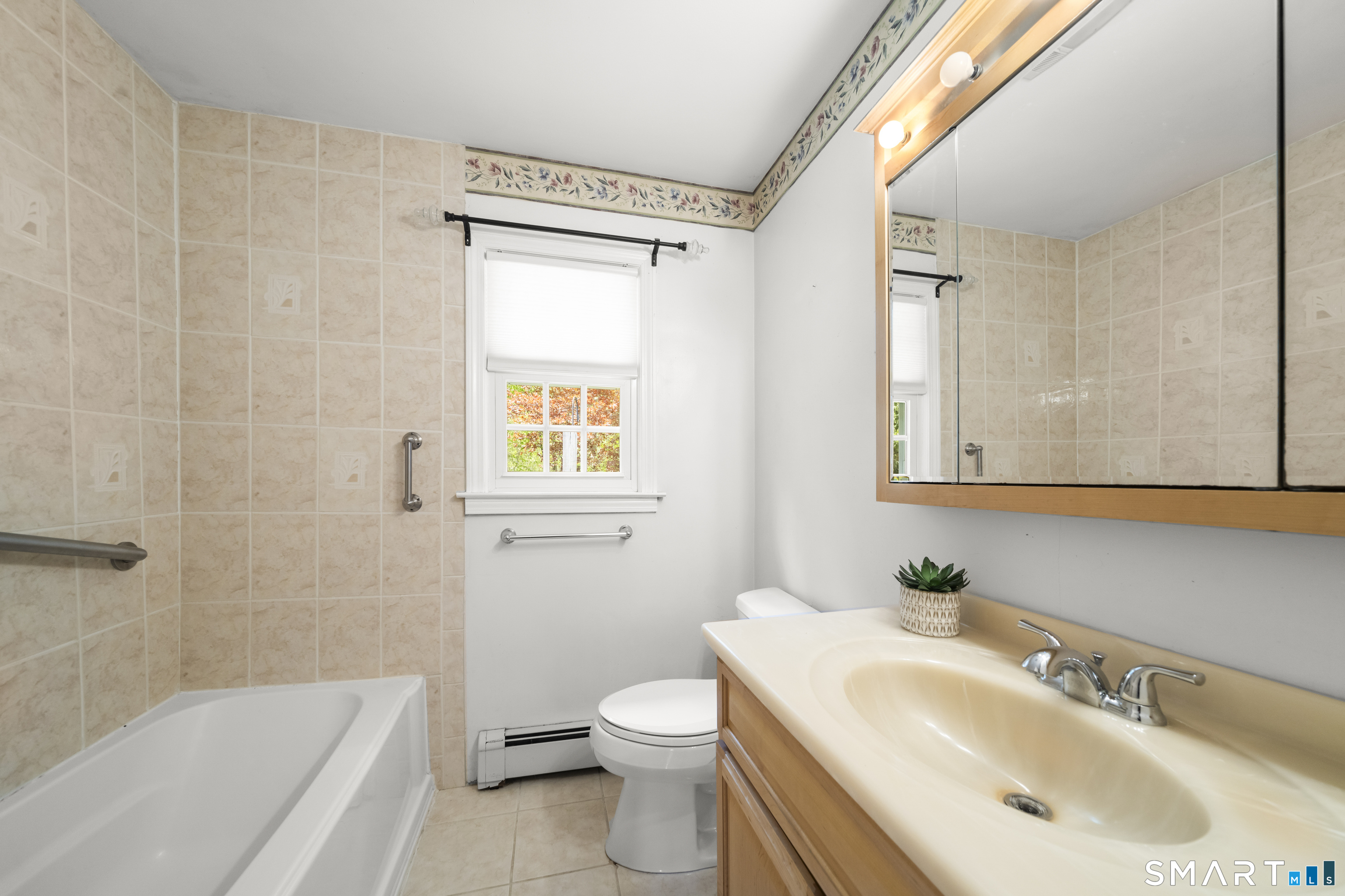 846 Vauxhall Street Extension Waterford CT 06375