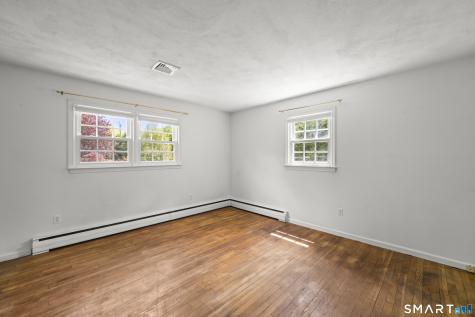 846 Vauxhall St Extension Waterford CT 06375