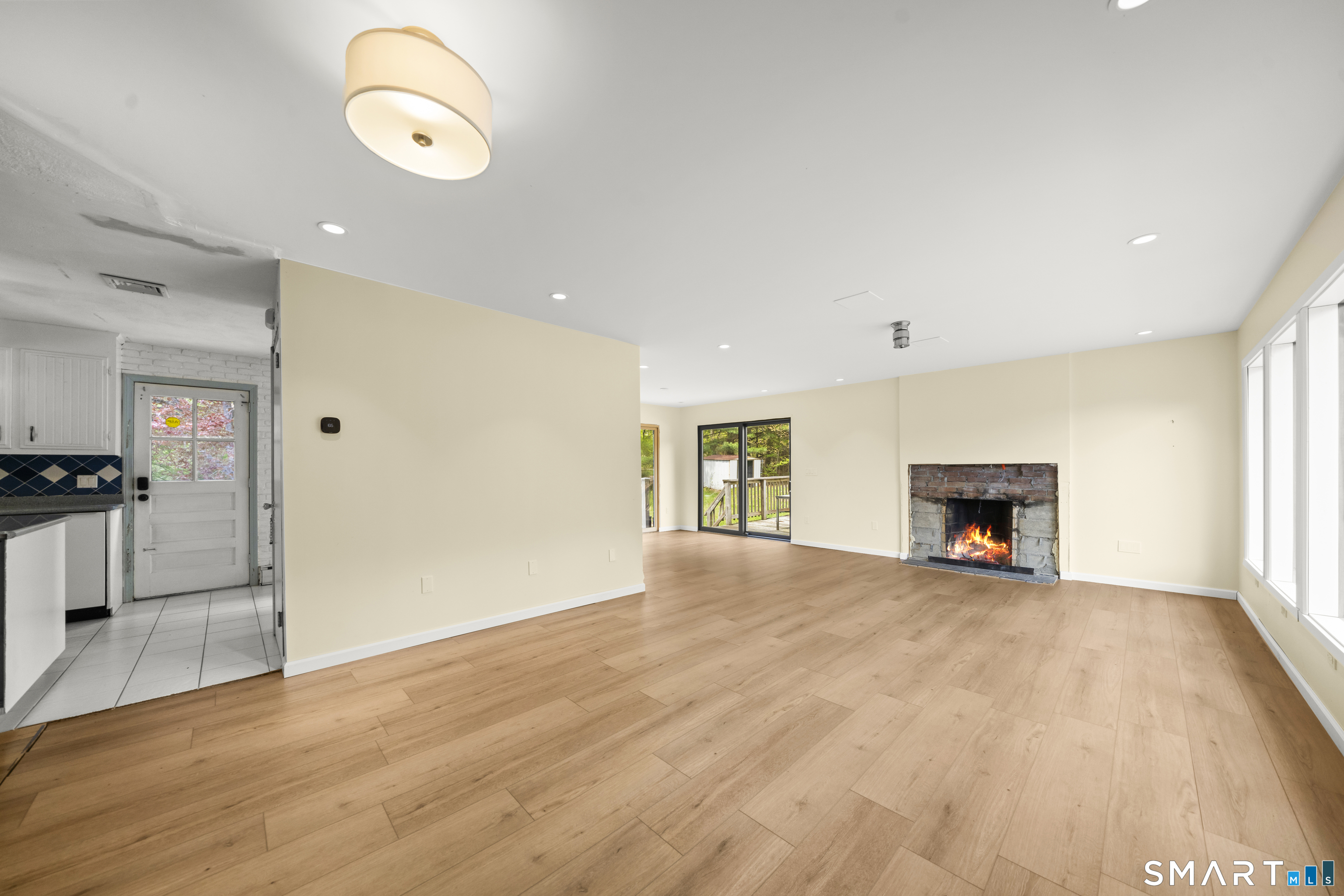 846 Vauxhall Street Extension Waterford CT 06375