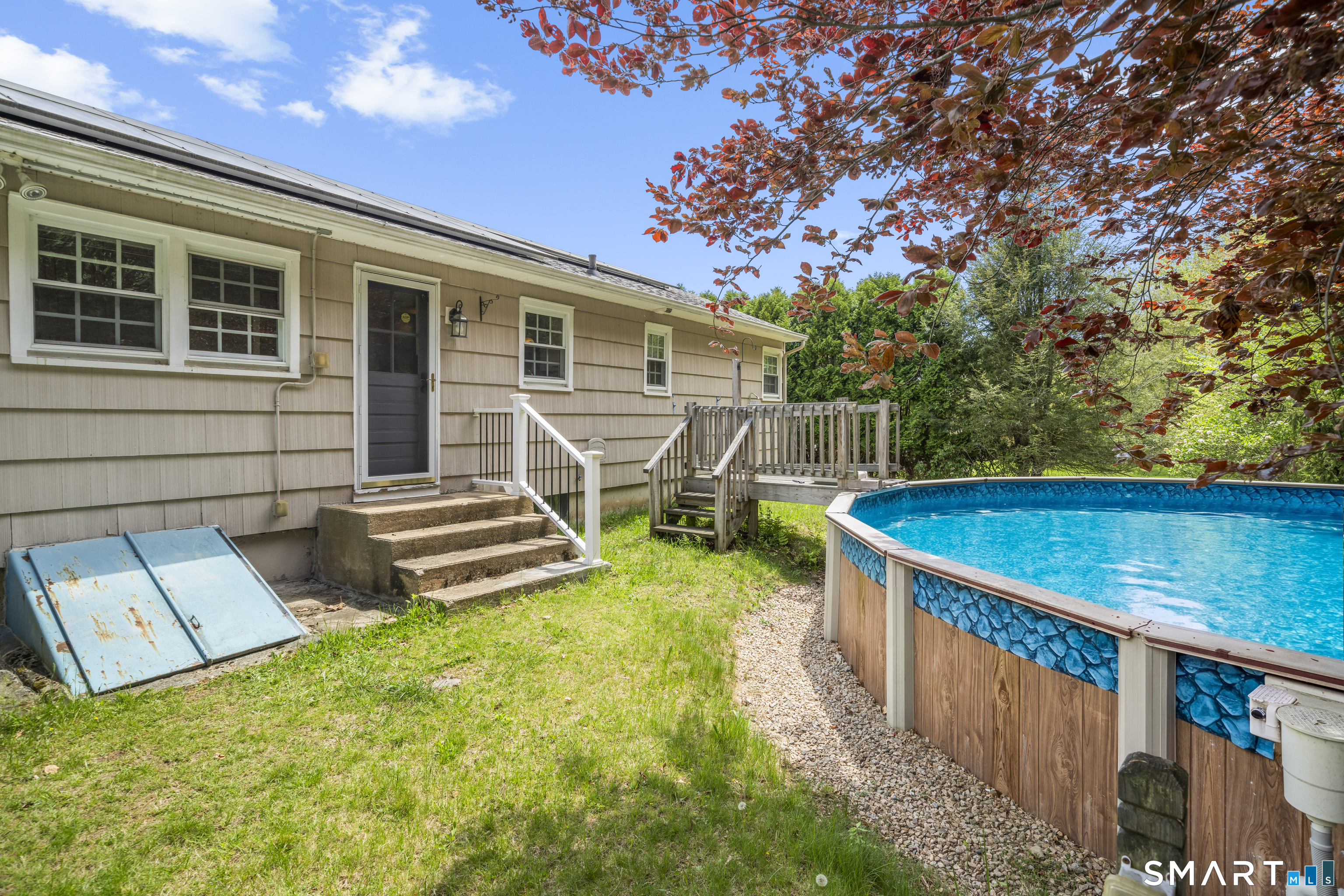 846 Vauxhall Street Extension Waterford CT 06375