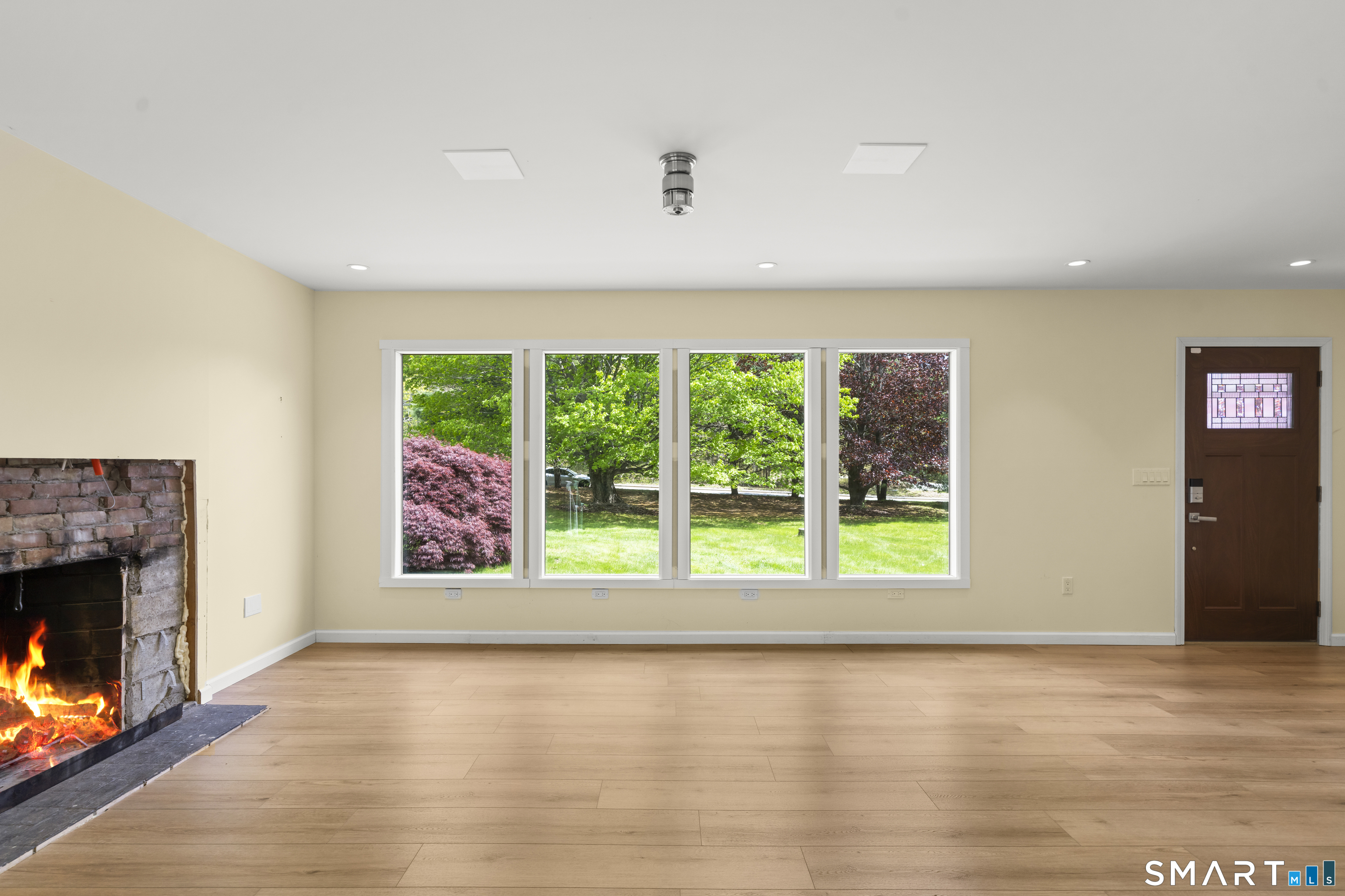 846 Vauxhall Street Extension Waterford CT 06375