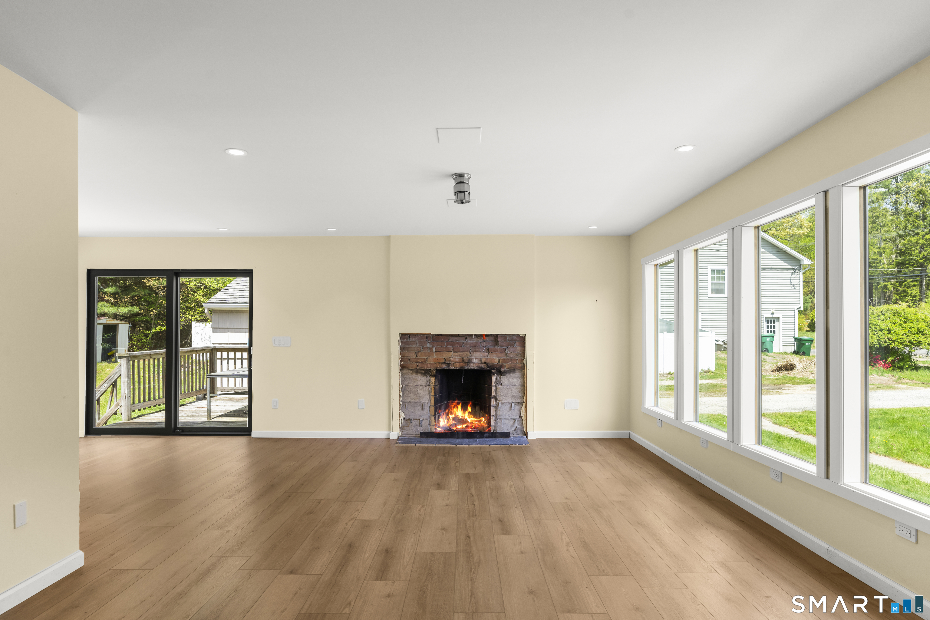 846 Vauxhall Street Extension Waterford CT 06375