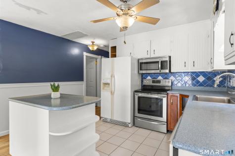 846 Vauxhall St Extension Waterford CT 06375