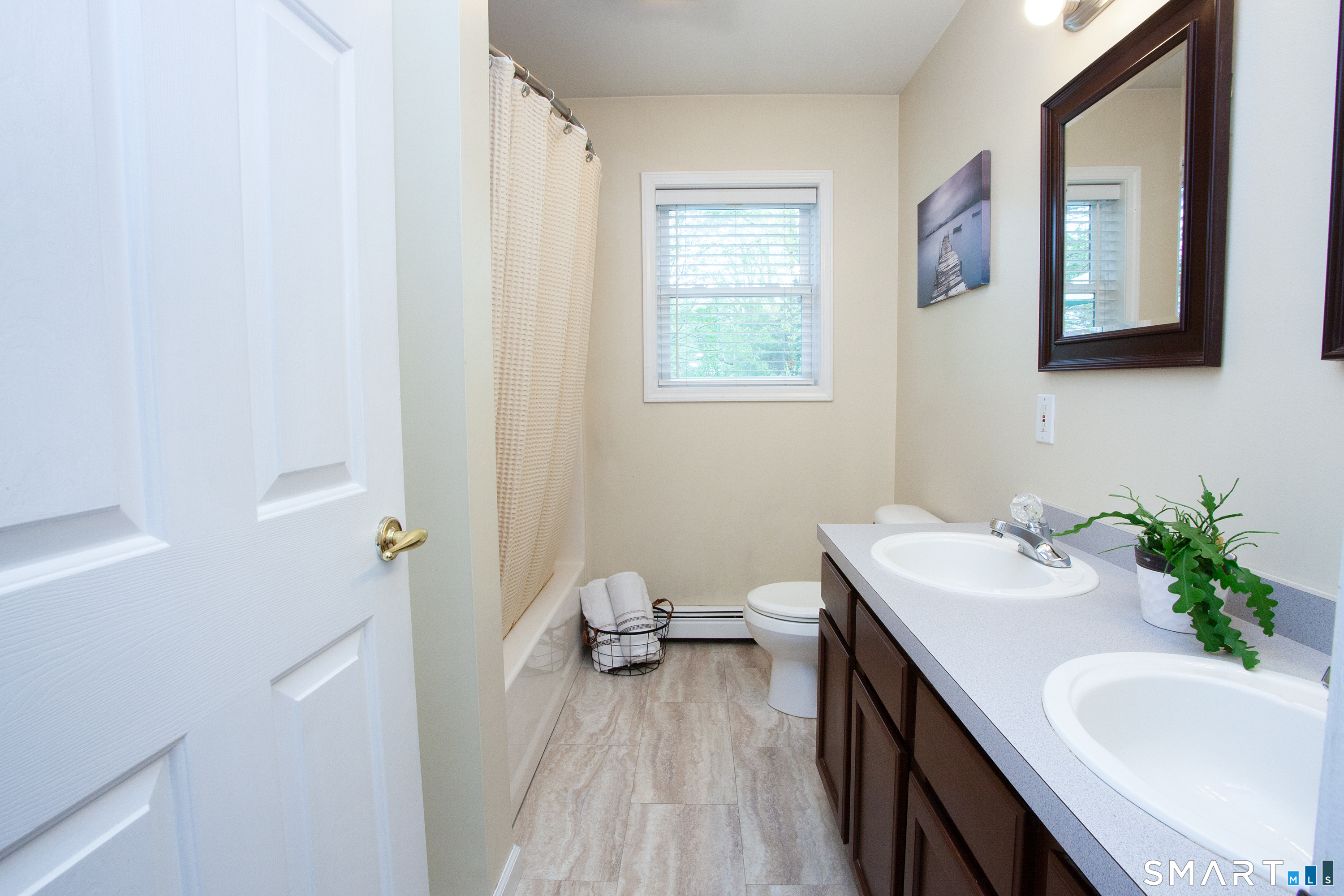 19 Debbie Lane Enfield CT 06082