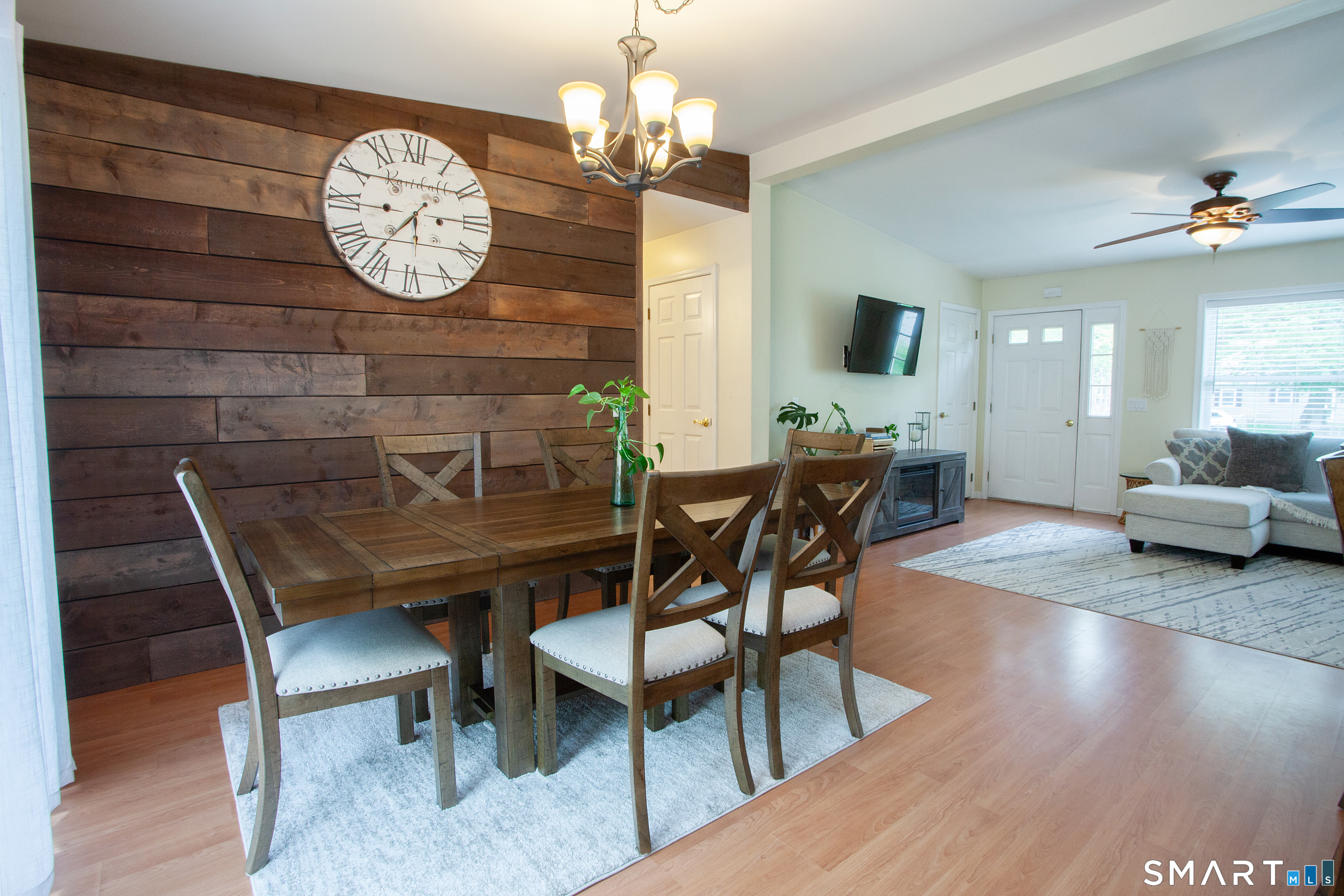 19 Debbie Lane Enfield CT 06082