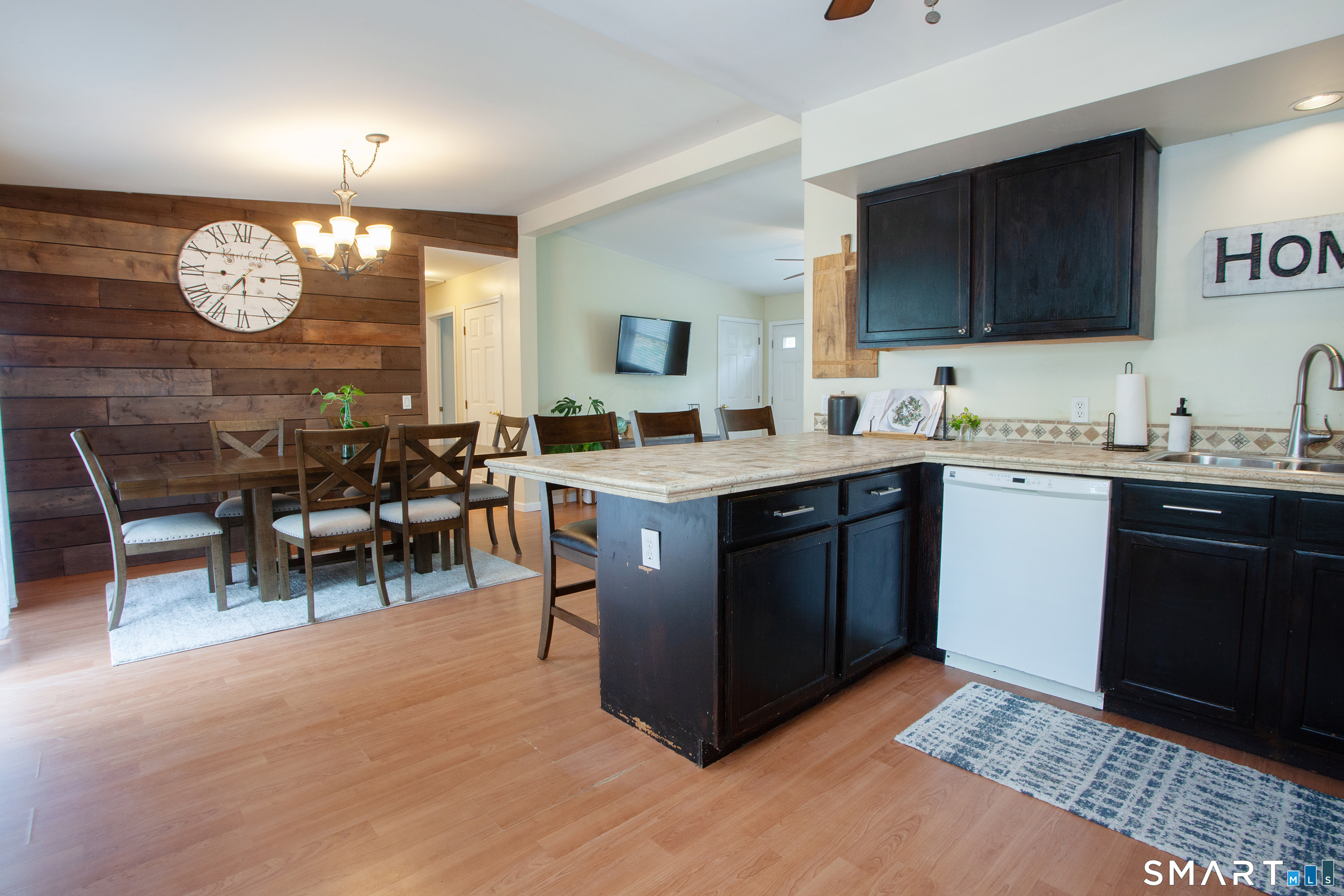 19 Debbie Lane Enfield CT 06082