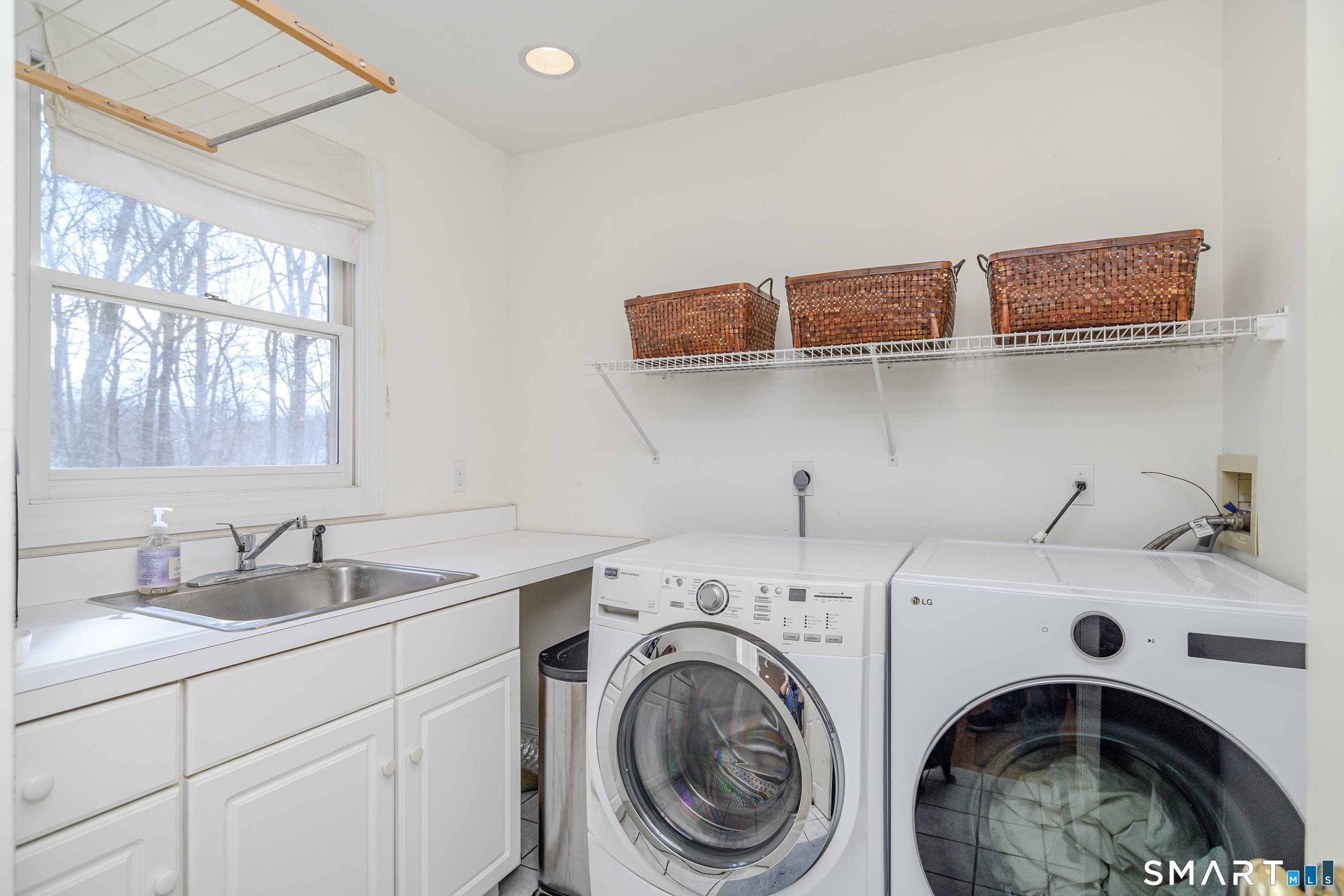 20 Charter Ridge Drive Newtown CT 06482