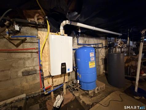 39 Candle Hill Road New Fairfield CT 06812