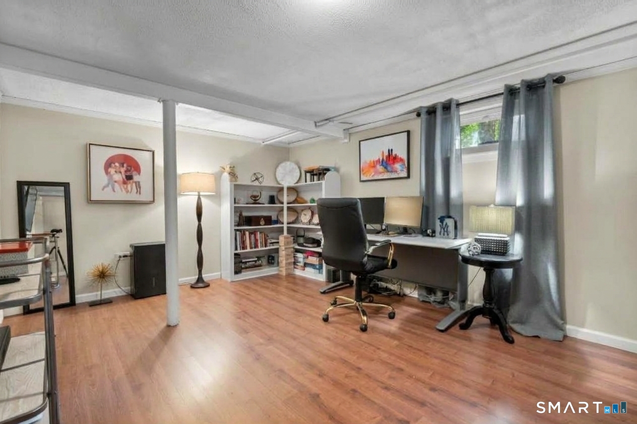 40 Avon Drive East Hartford CT 06118