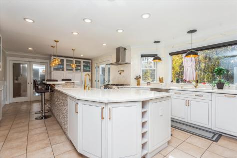 1 Rajcula Farm Road Brookfield CT 06804