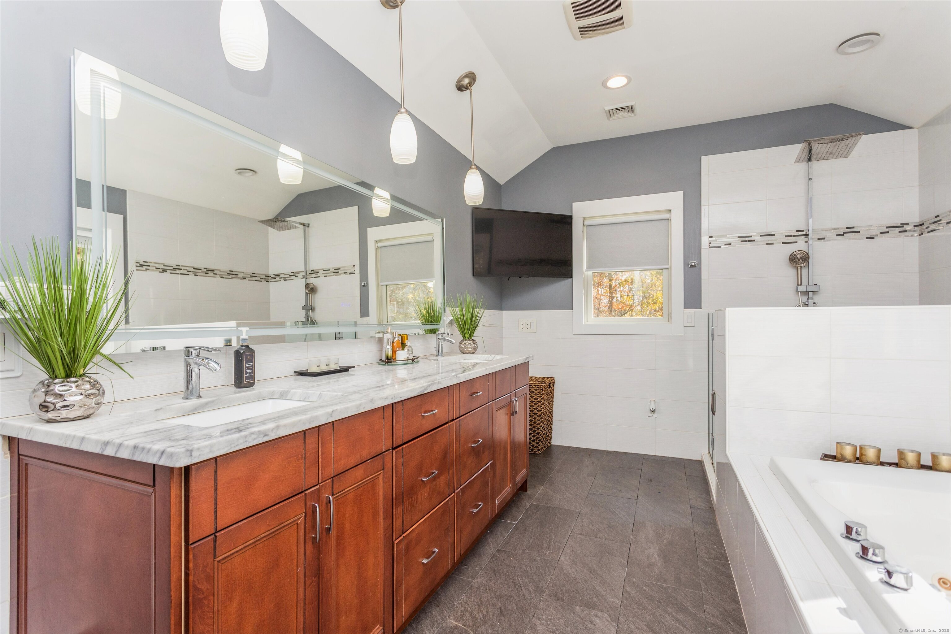 1 Rajcula Farm Road Brookfield CT 06804