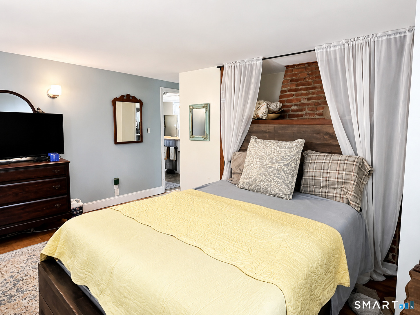 23 Union Street Manchester CT 06042