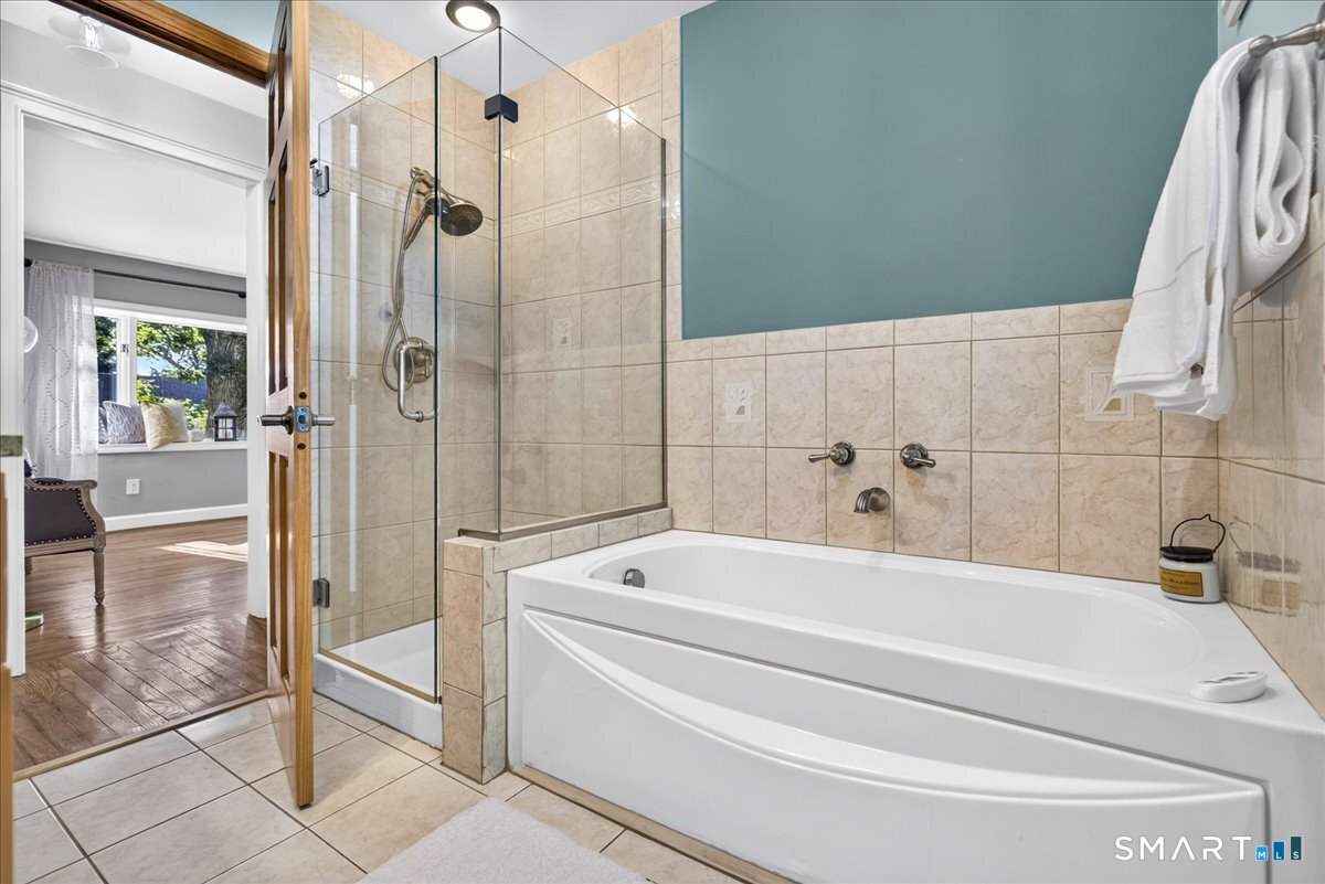 52 Hillside Avenue West Haven CT 06516