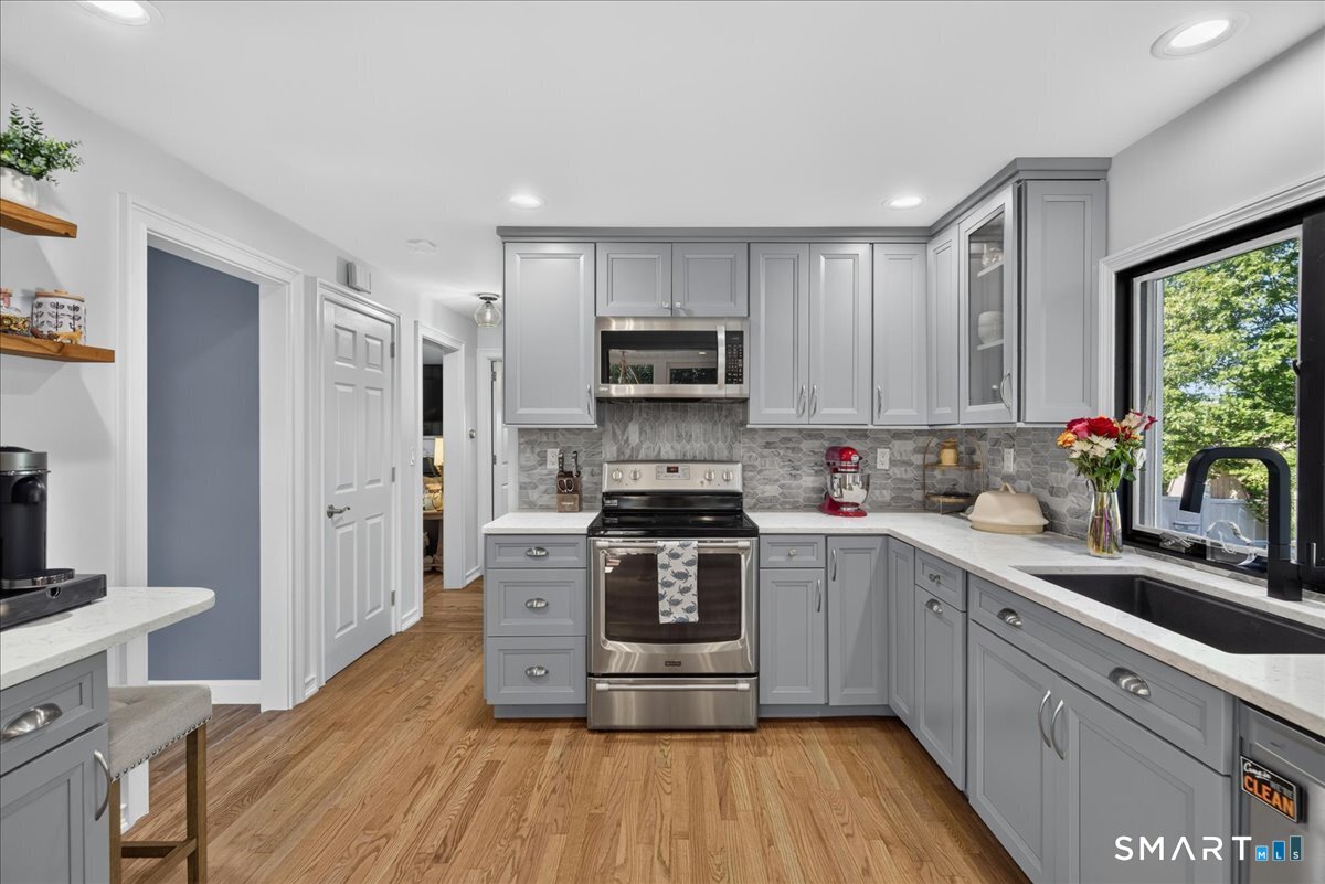52 Hillside Avenue West Haven CT 06516