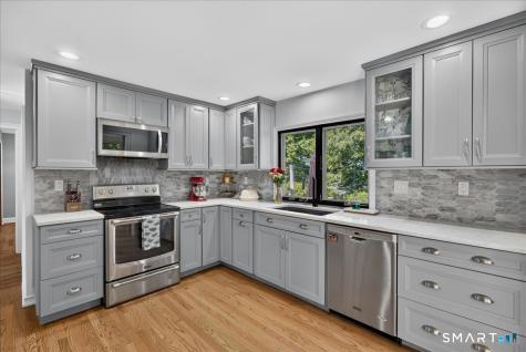 52 Hillside Avenue West Haven CT 06516
