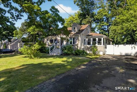 52 Hillside Avenue West Haven CT 06516
