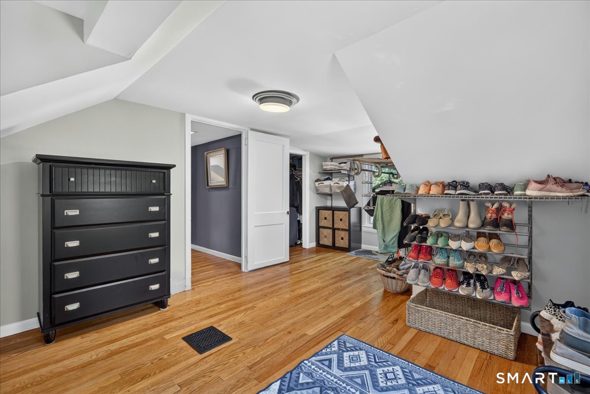 52 Hillside Avenue West Haven CT 06516