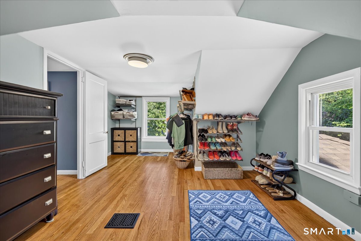 52 Hillside Avenue West Haven CT 06516