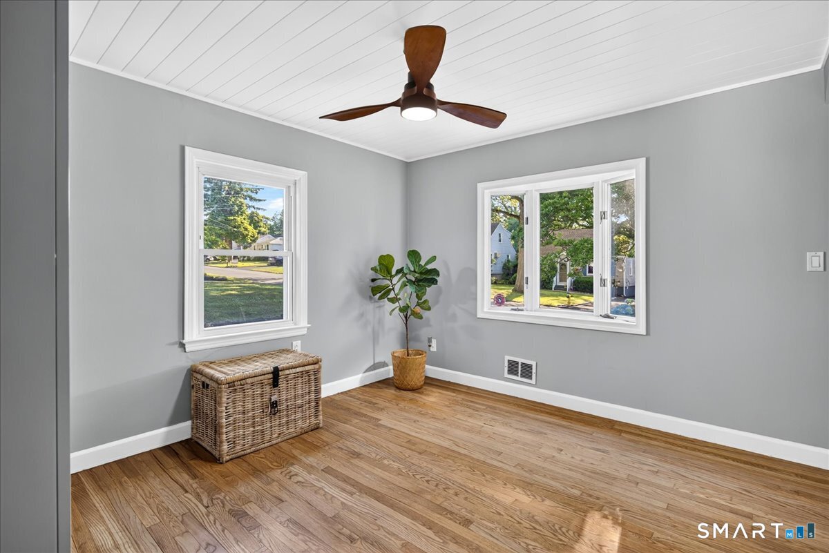 52 Hillside Avenue West Haven CT 06516