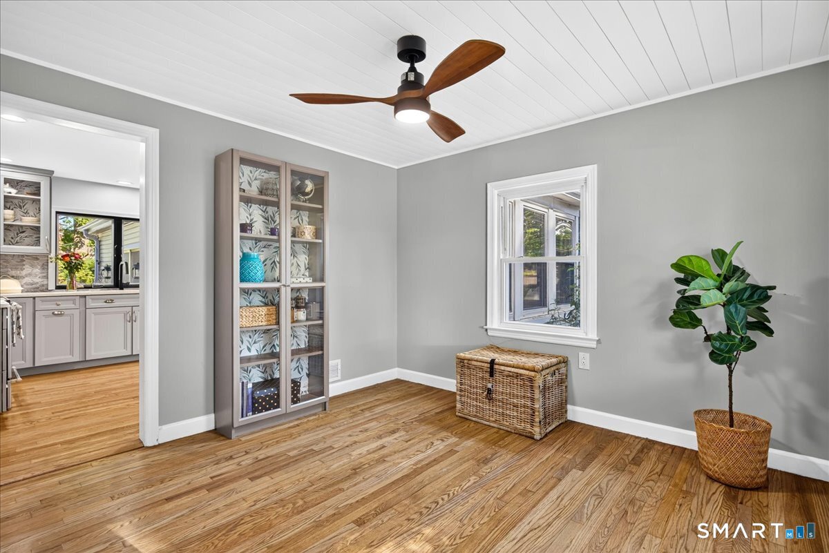 52 Hillside Avenue West Haven CT 06516