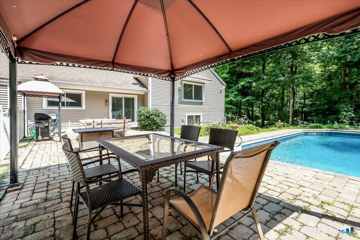 80 Pine Hollow Drive Middlebury CT 06762