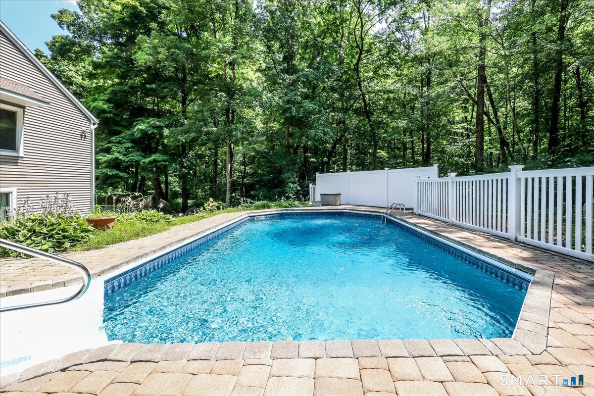 80 Pine Hollow Drive Middlebury CT 06762