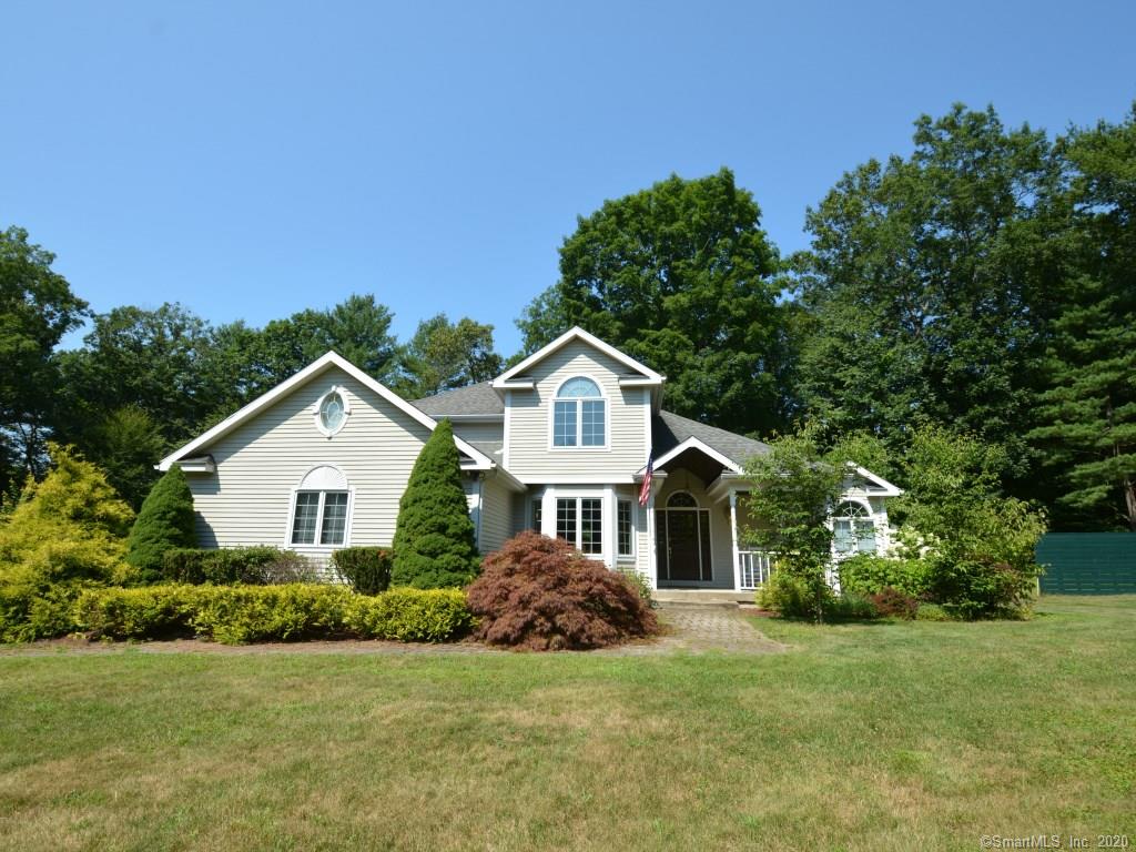15 Avebury Lane Tolland CT 06084