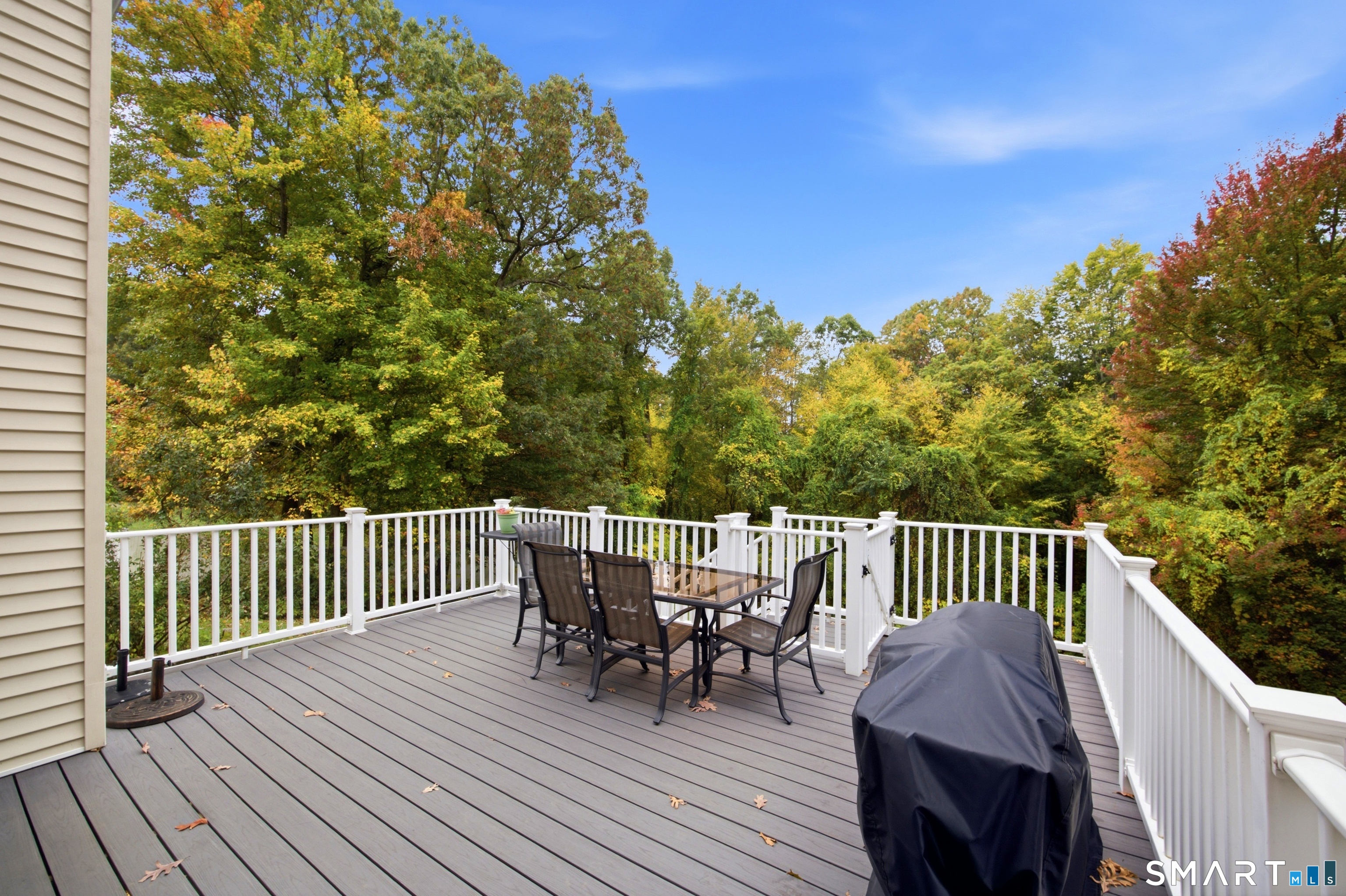 18 Tree Top Lane East Windsor CT 06016
