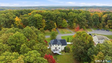 18 Tree Top Lane East Windsor CT 06016
