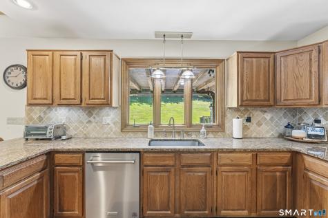 16 Palestine Road Newtown CT 06470