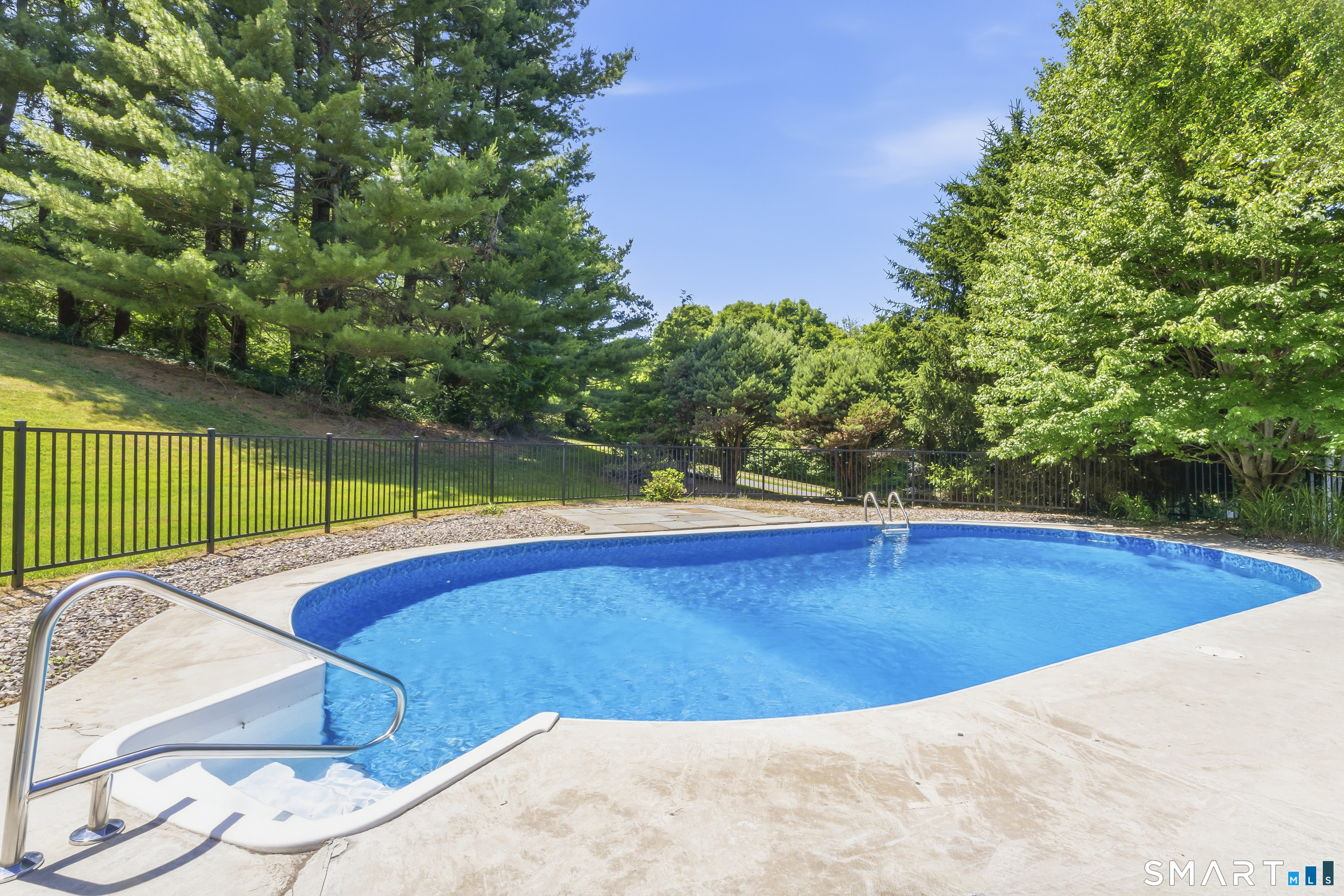 16 Palestine Road Newtown CT 06470