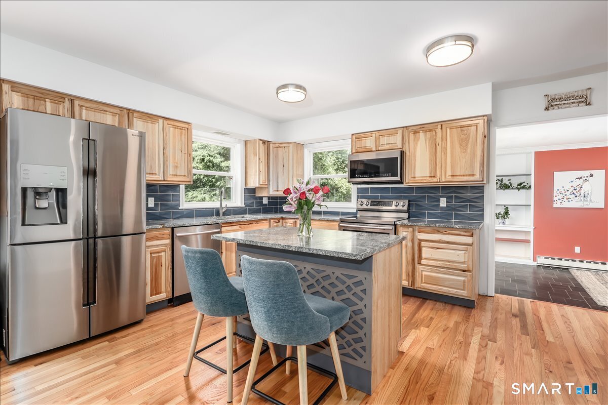8 White Pine Drive Brookfield CT 06804