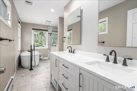 8 White Pine Drive Brookfield CT 06804