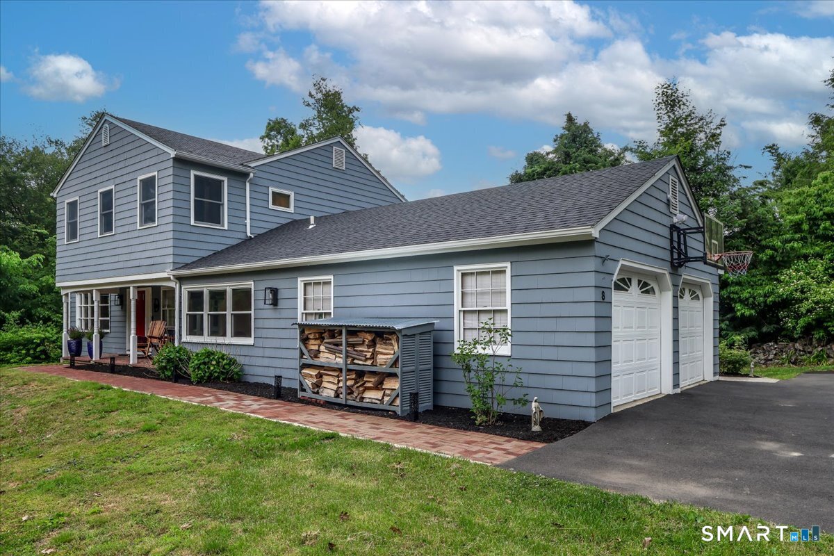 8 White Pine Drive Brookfield CT 06804