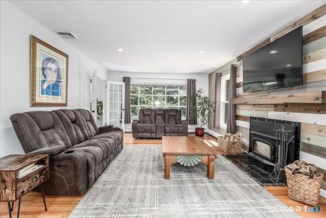 8 White Pine Drive Brookfield CT 06804