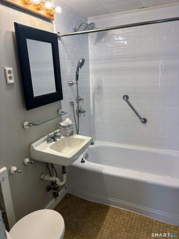 13 Lynn Road Essex CT 06442