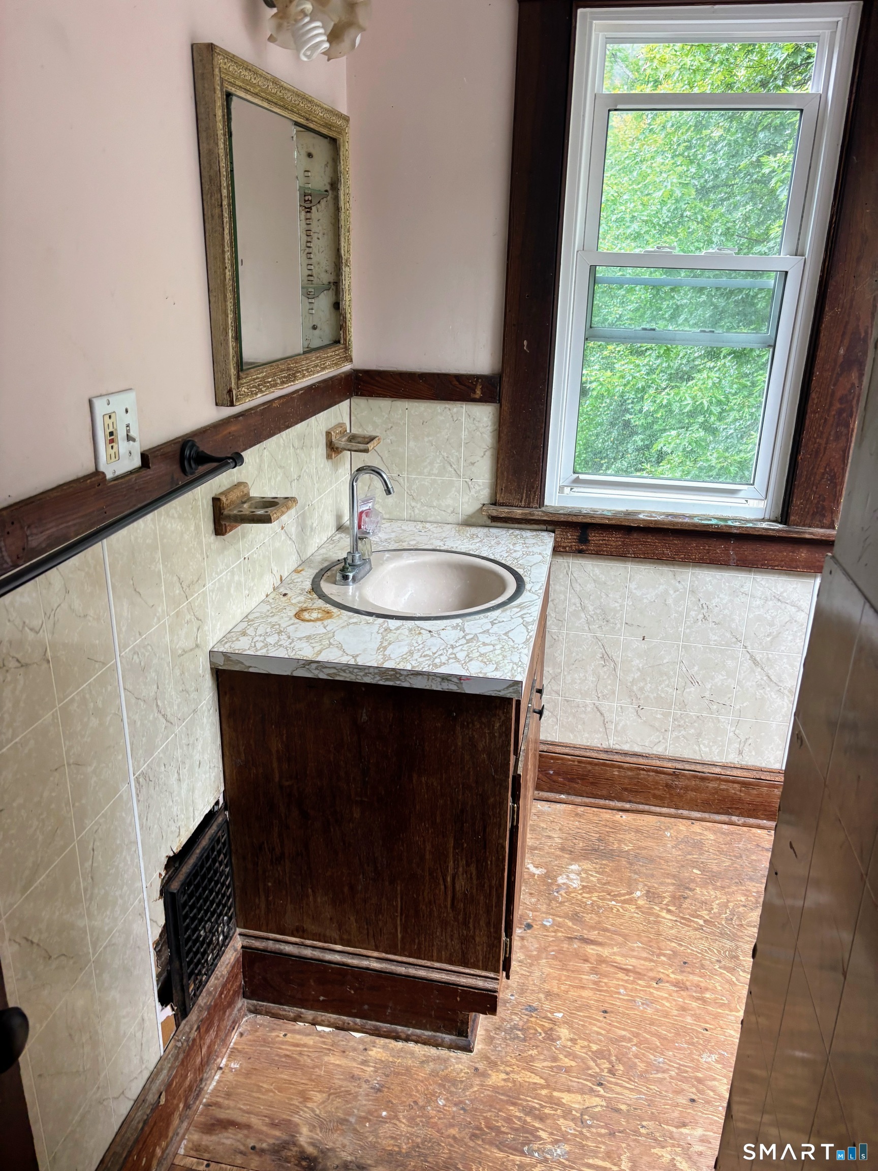 17&21 Winter Avenue Deep River CT 06417
