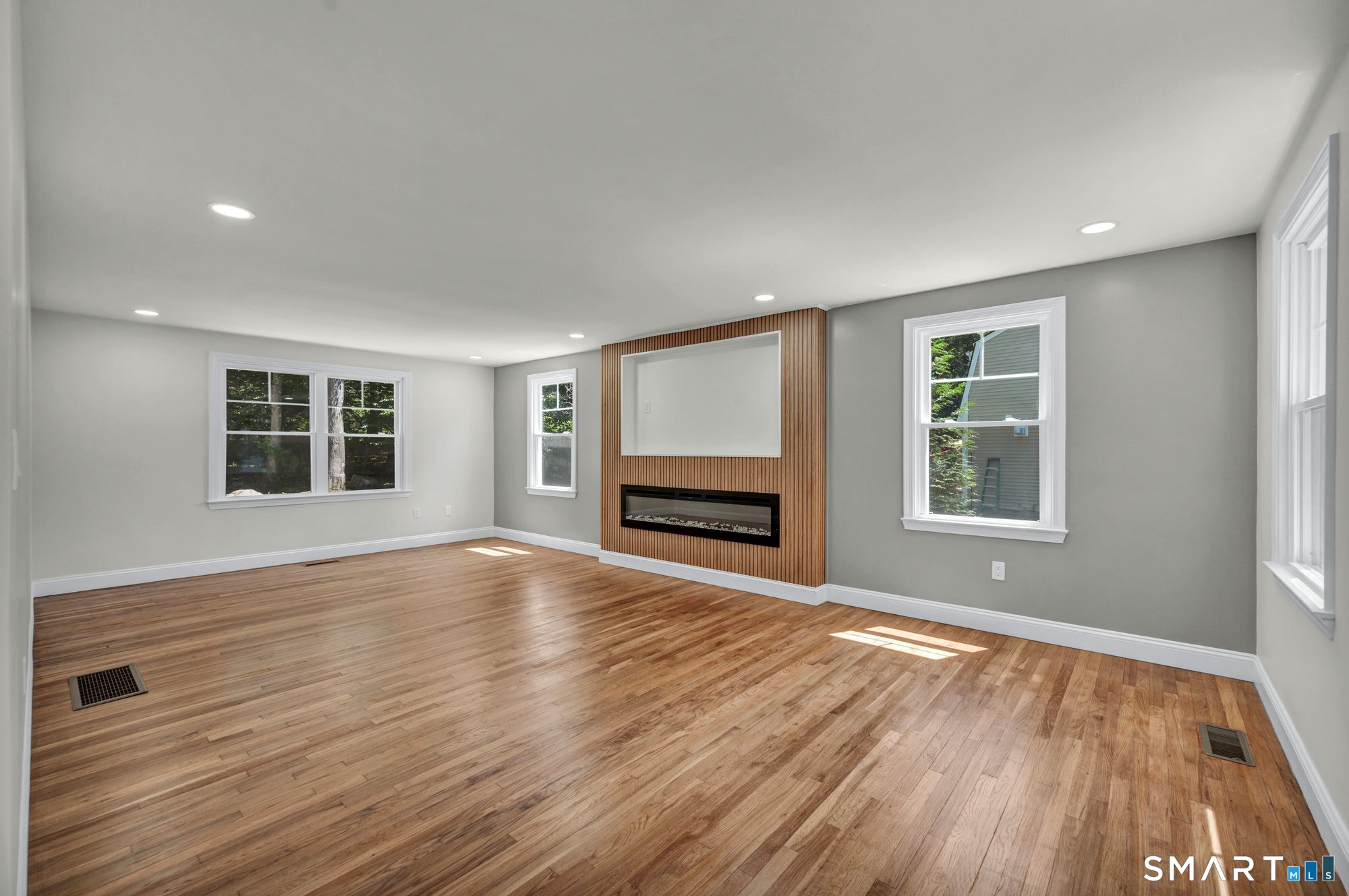 22 Trumbull Road Waterford CT 06385
