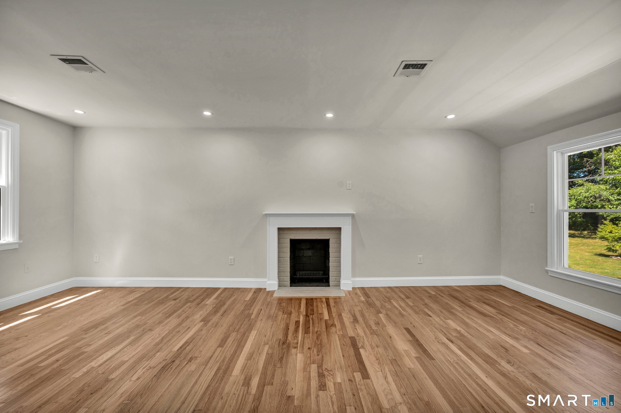 22 Trumbull Road Waterford CT 06385