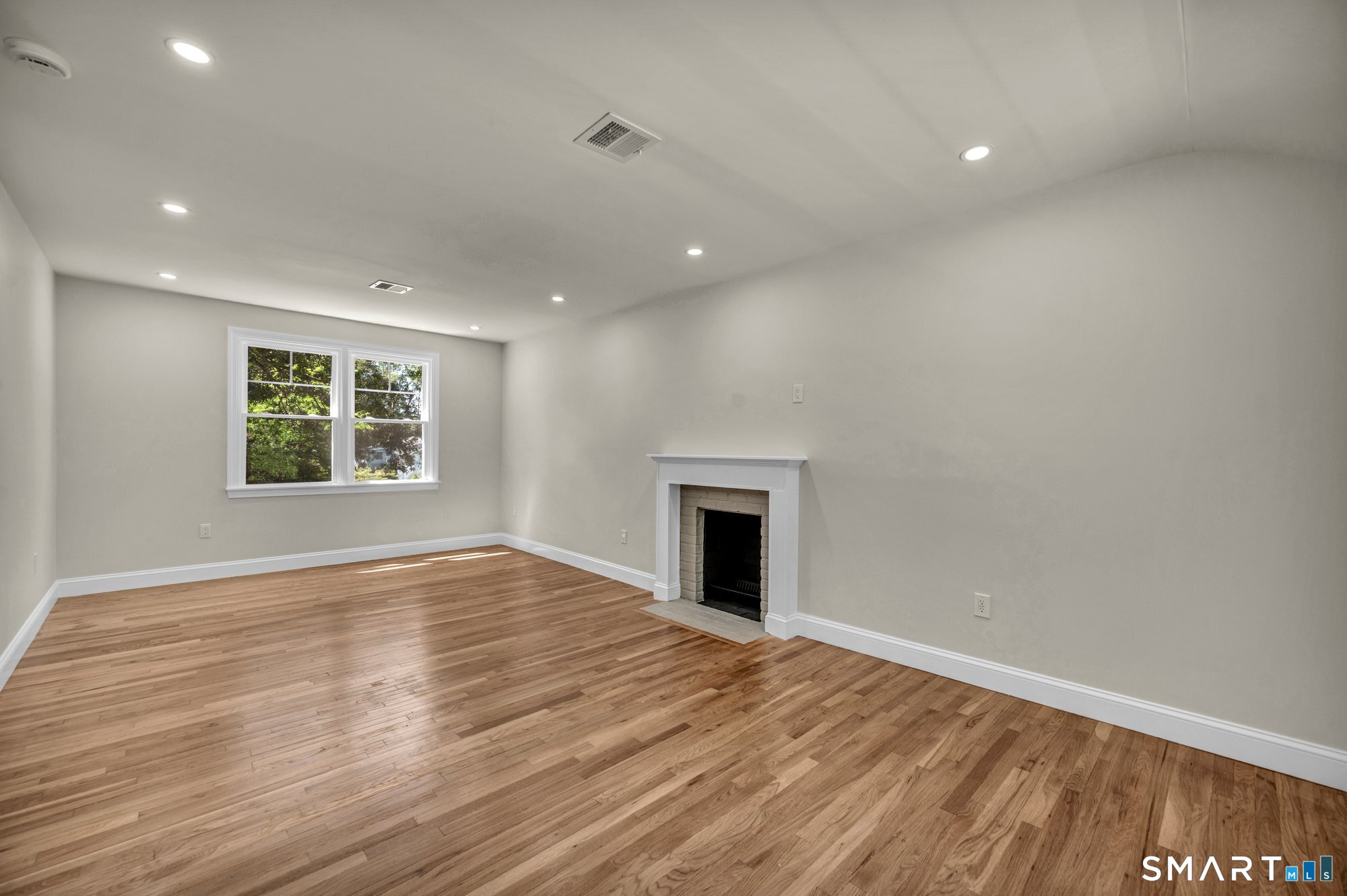 22 Trumbull Road Waterford CT 06385