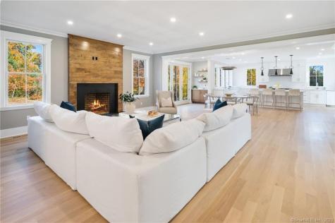 25 Hillcrest Road New Canaan CT 06840
