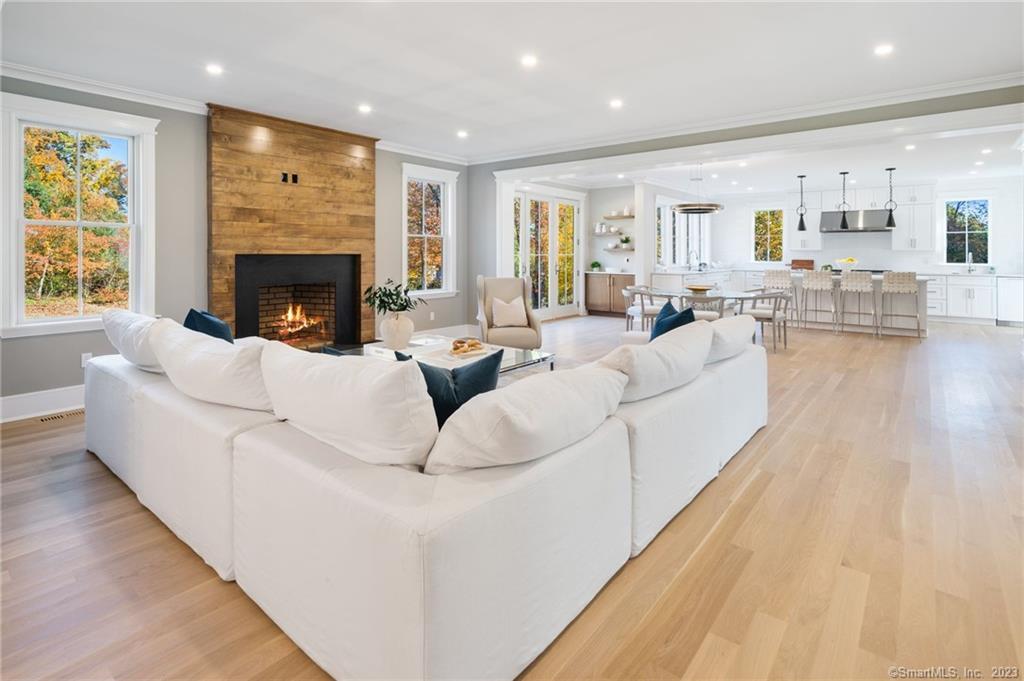 25 Hillcrest Road New Canaan CT 06840
