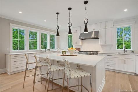 25 Hillcrest Road New Canaan CT 06840