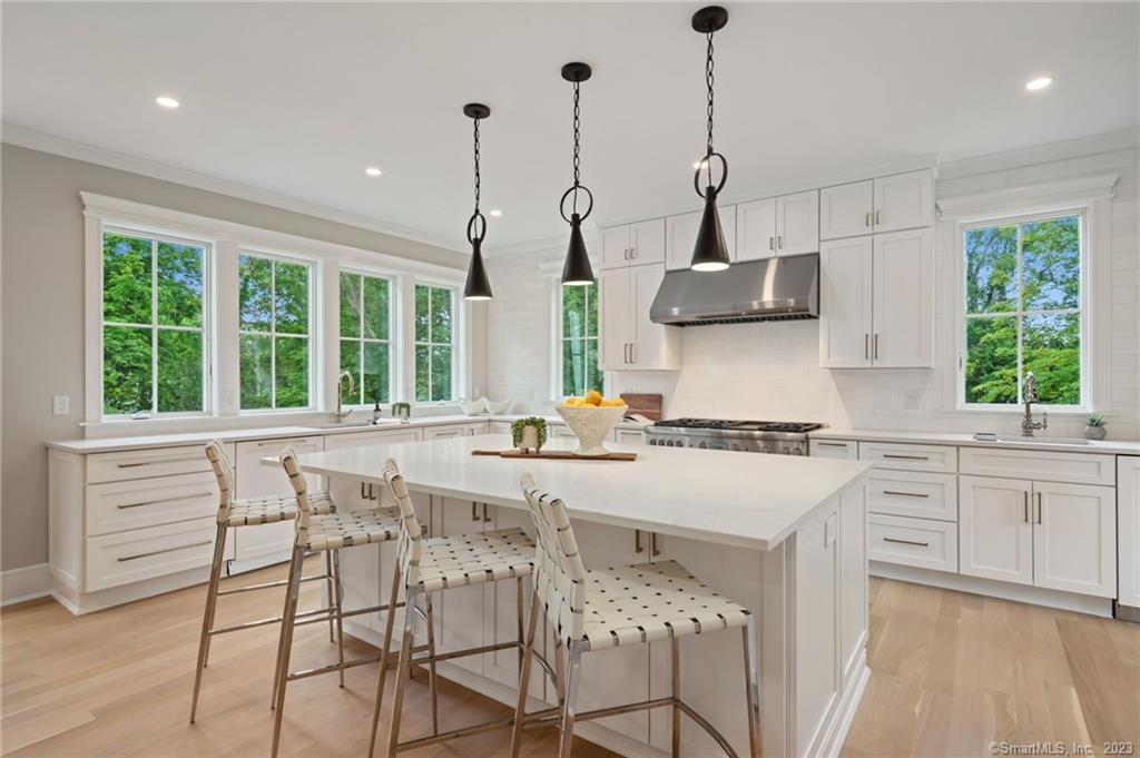 25 Hillcrest Road New Canaan CT 06840