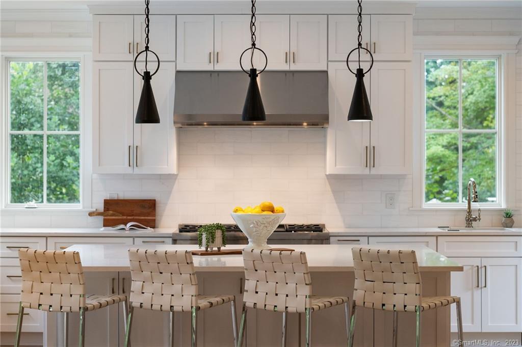 25 Hillcrest Road New Canaan CT 06840