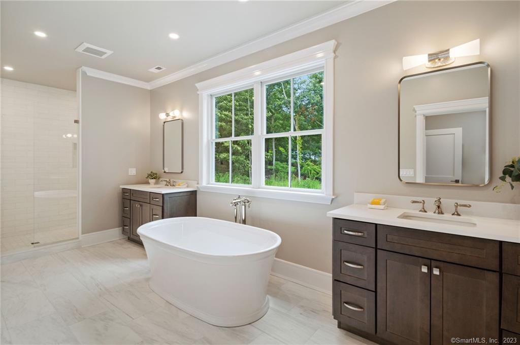 25 Hillcrest Road New Canaan CT 06840