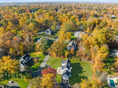 25 Hillcrest Road New Canaan CT 06840