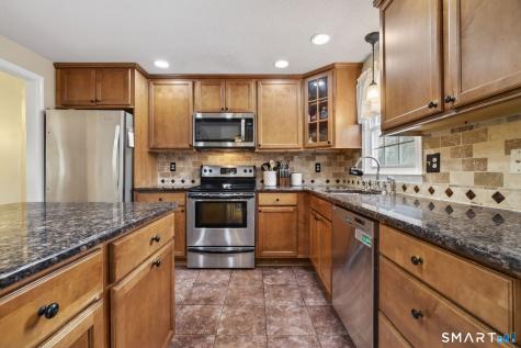 148 Highwoods Drive Guilford CT 06437