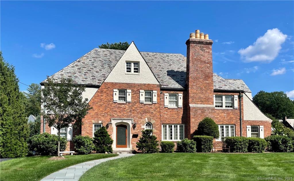 32 Colony Road West Hartford CT 06117