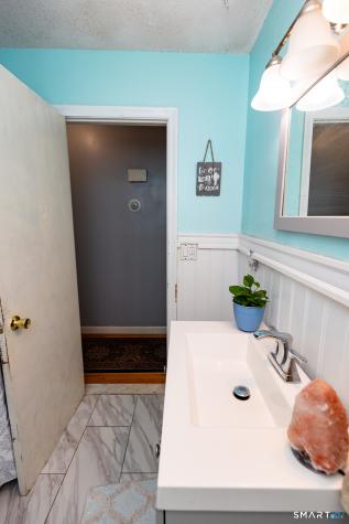 41 Saxon Road Wethersfield CT 06109